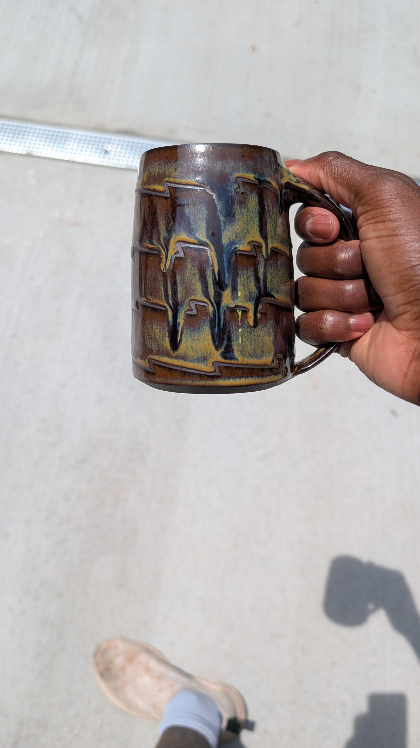 Large Horizontal Zig Zag Drip Mug