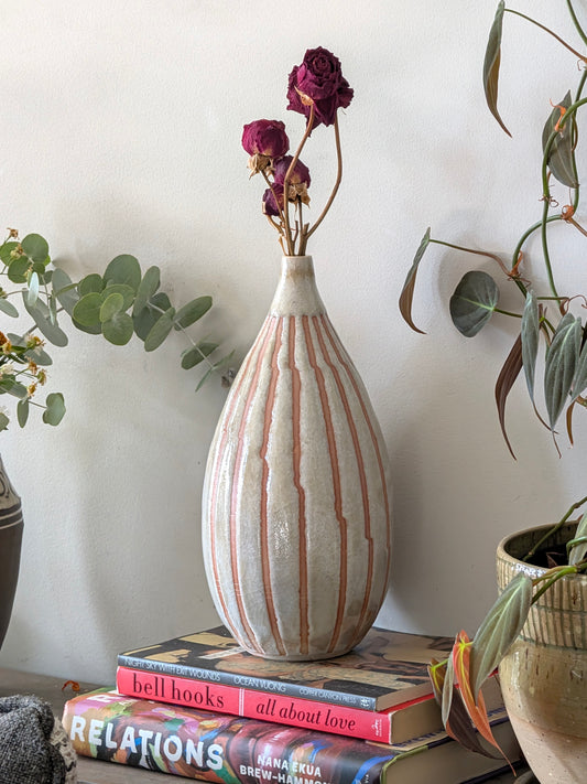 Line Shift Shino Vase