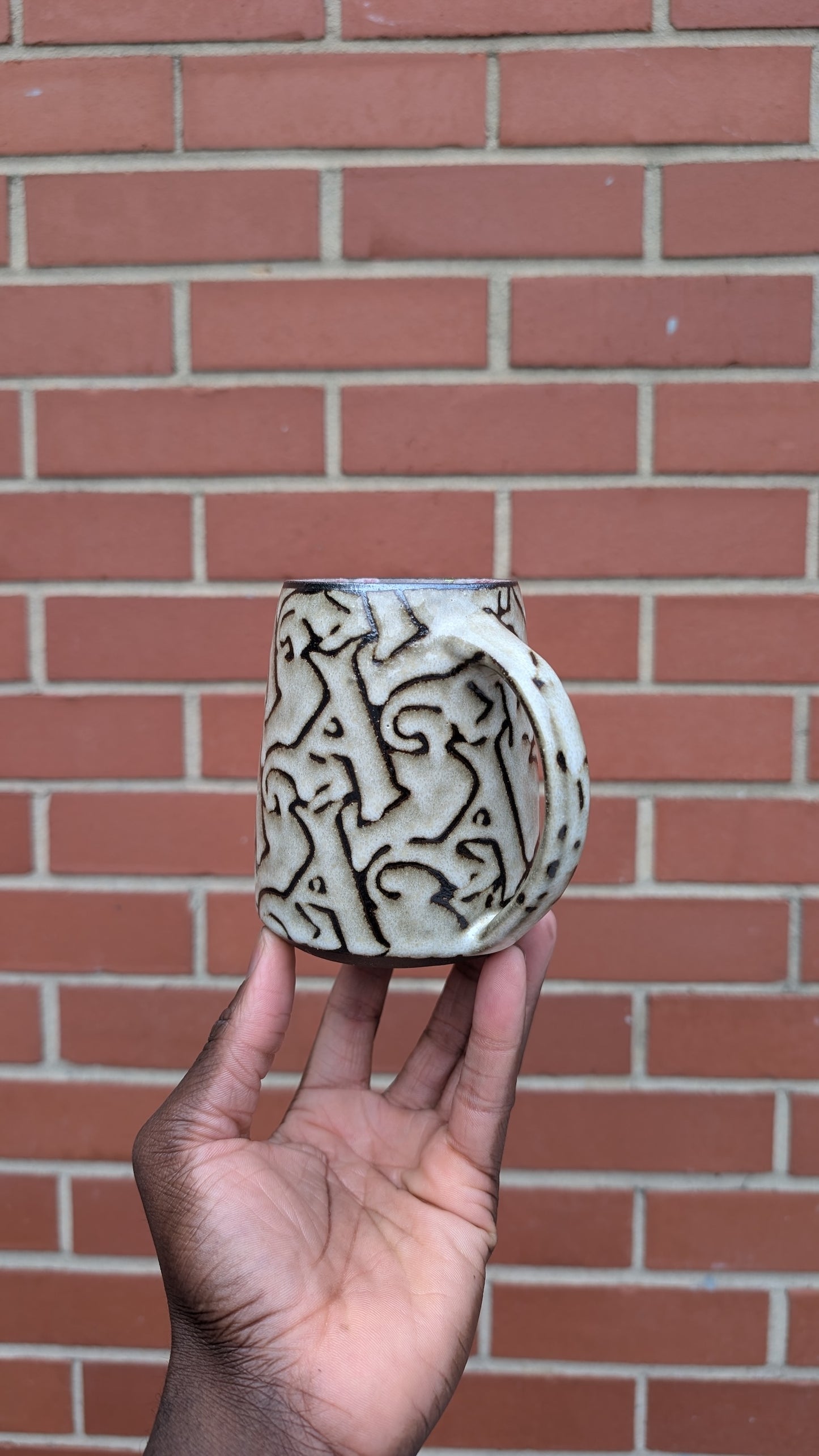 Medium White A pattern mug