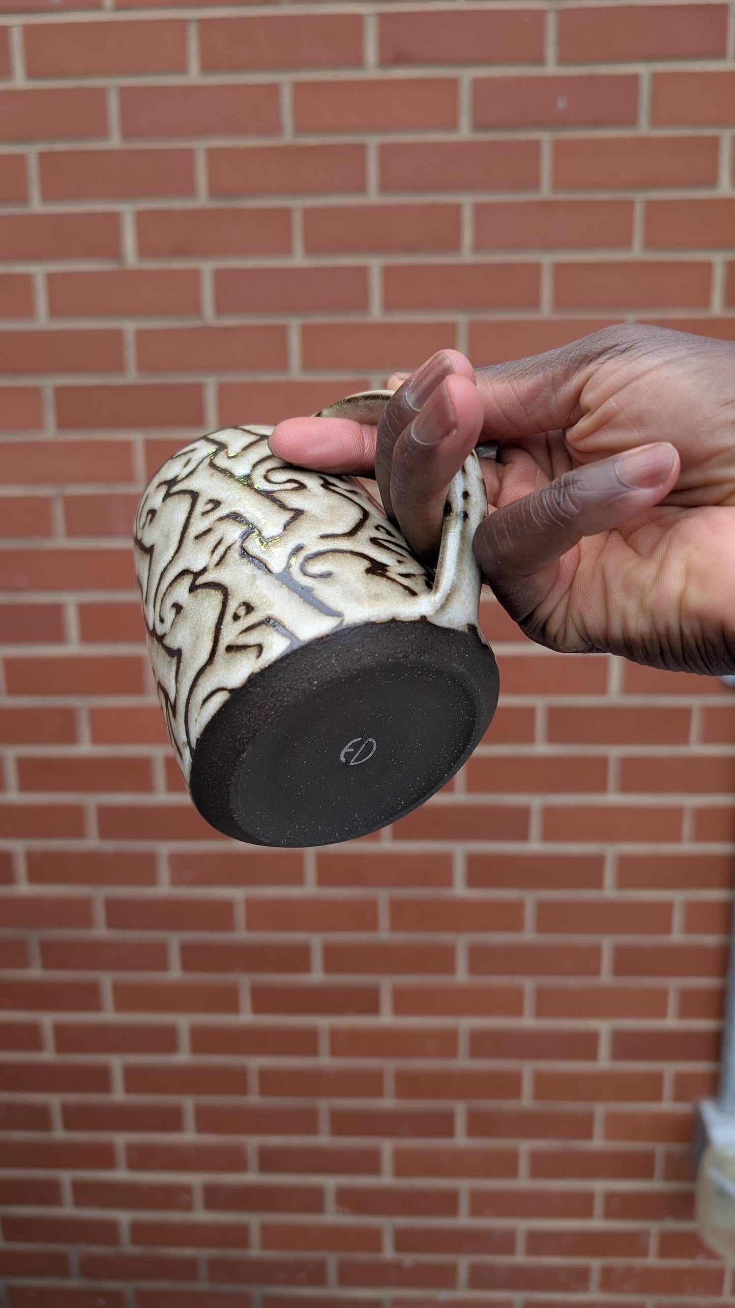 Medium White A pattern mug