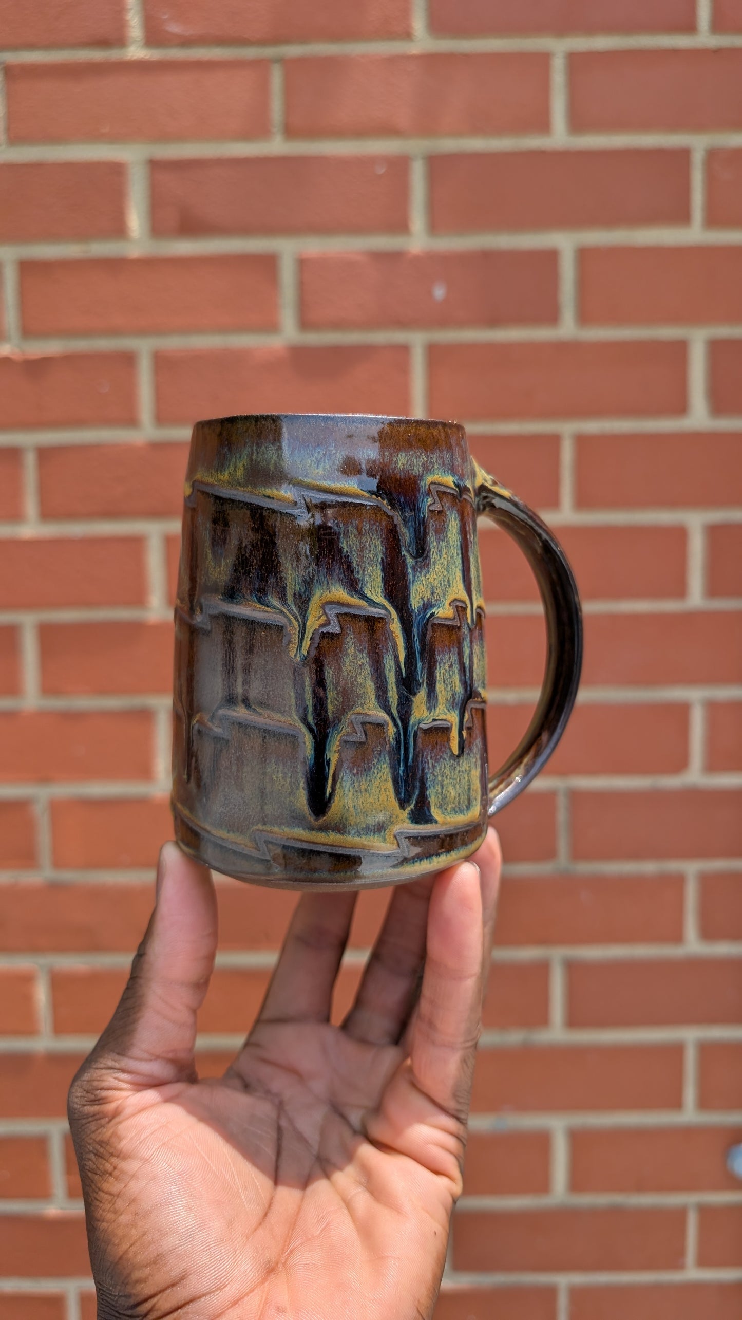 Large Horizontal Zig Zag Drip Mug