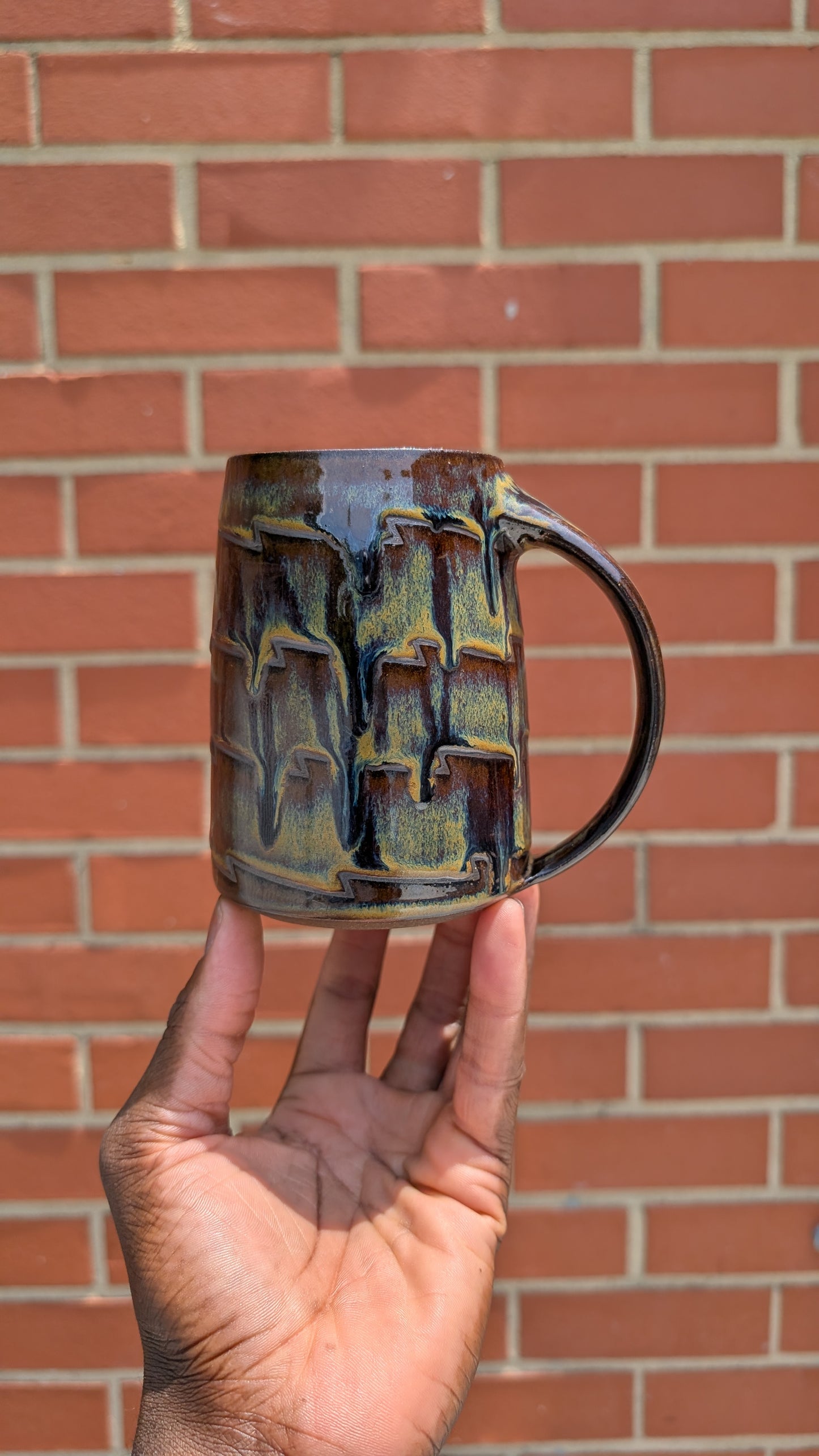 Large Horizontal Zig Zag Drip Mug