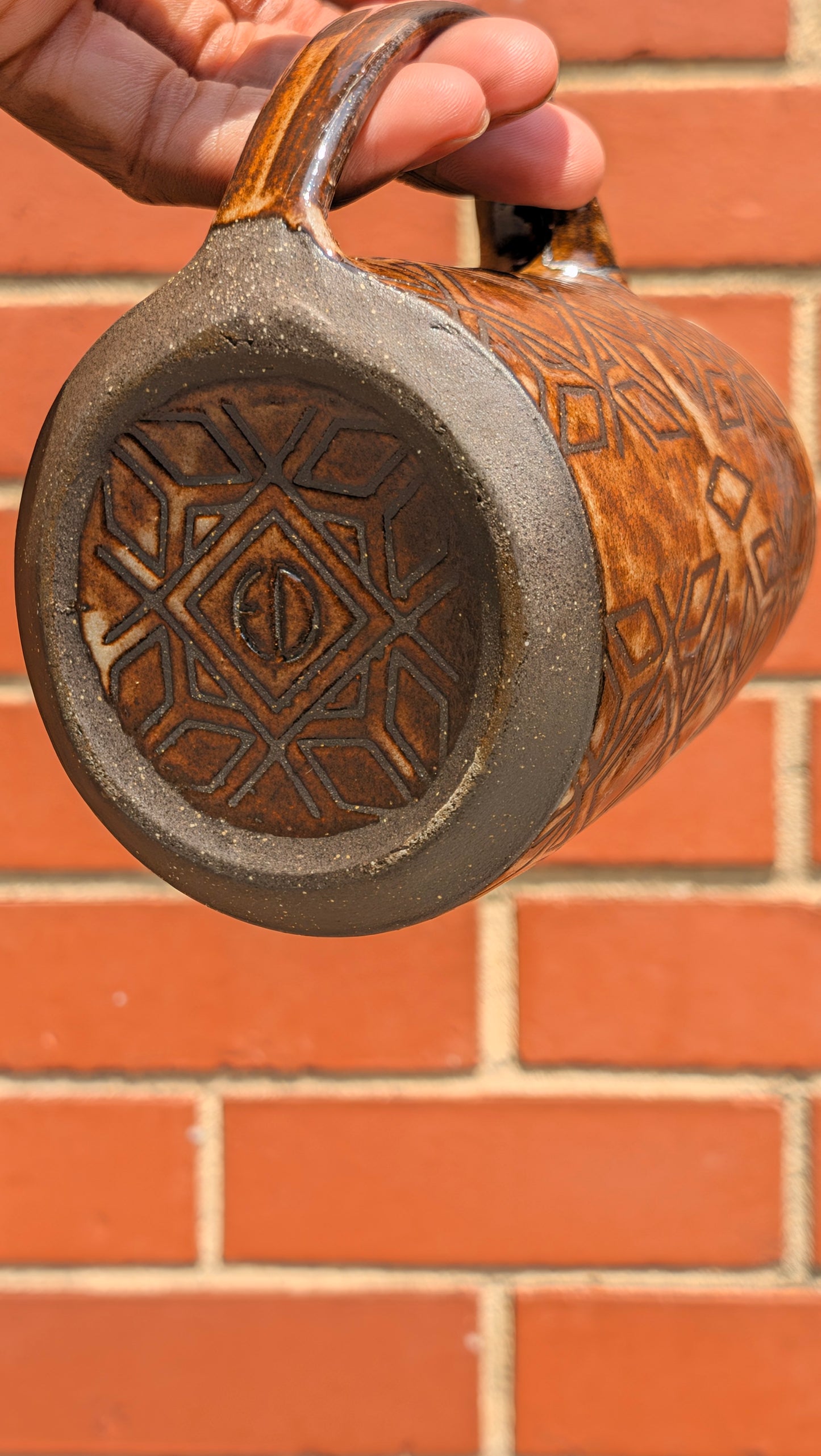 Large diamond pattern mug