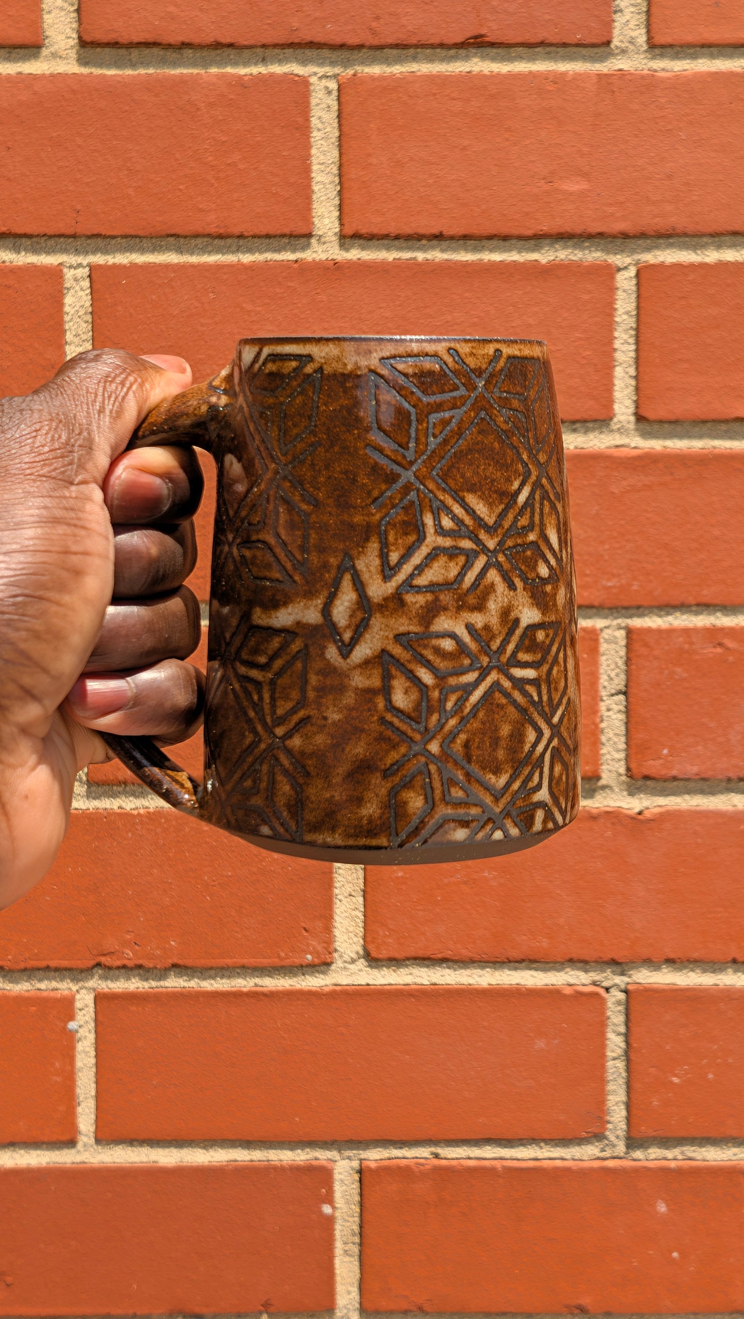 Large diamond pattern mug