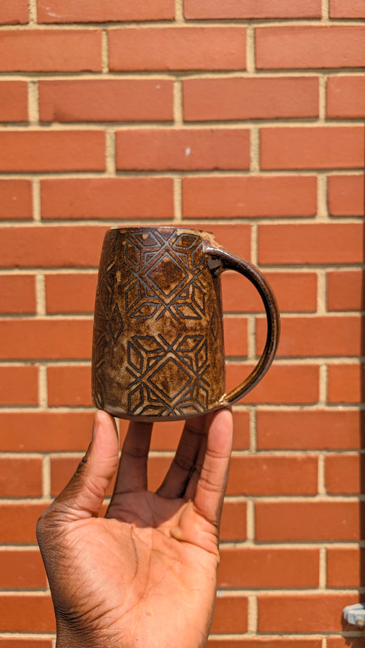Large diamond pattern mug