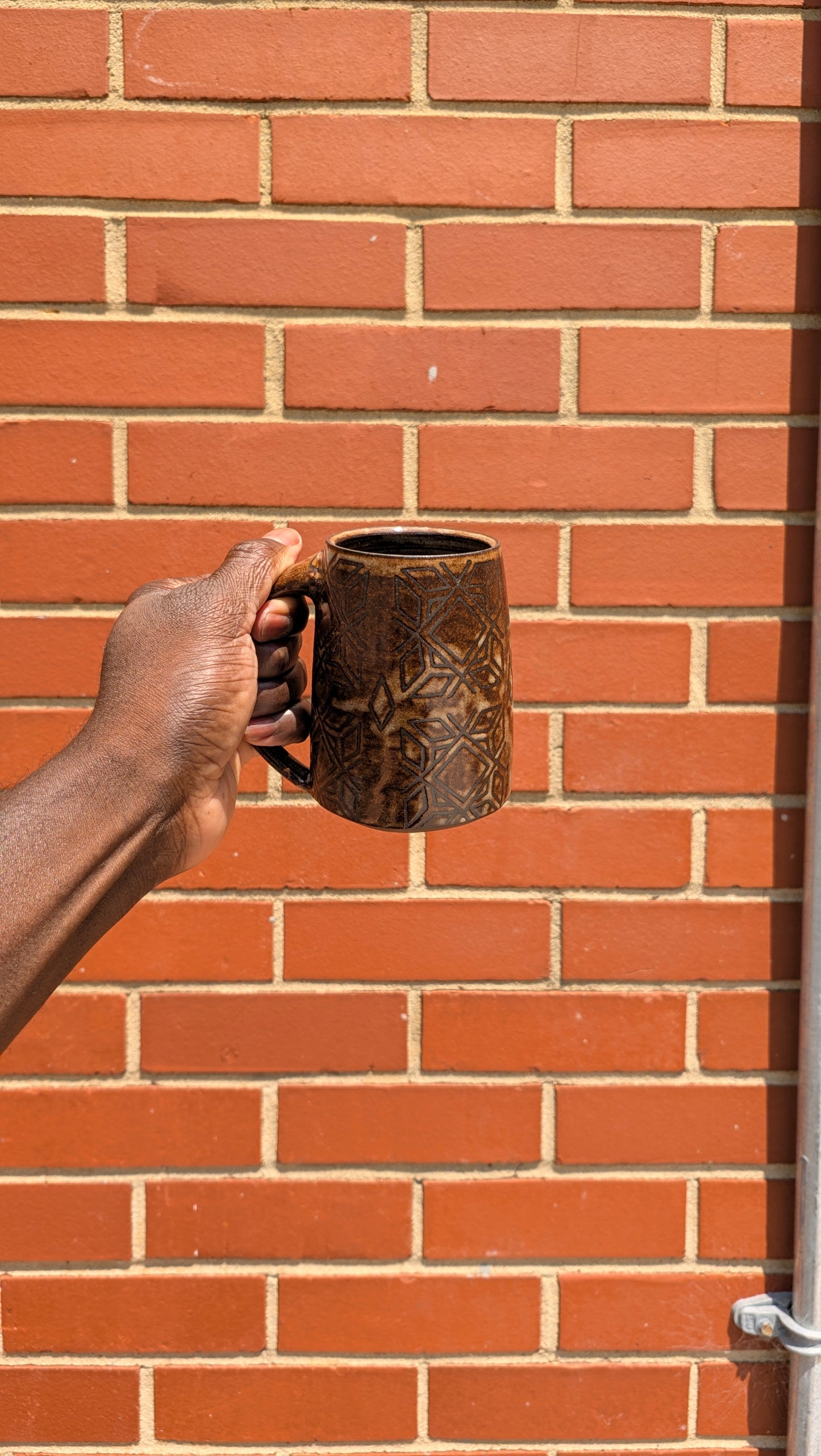 Large diamond pattern mug
